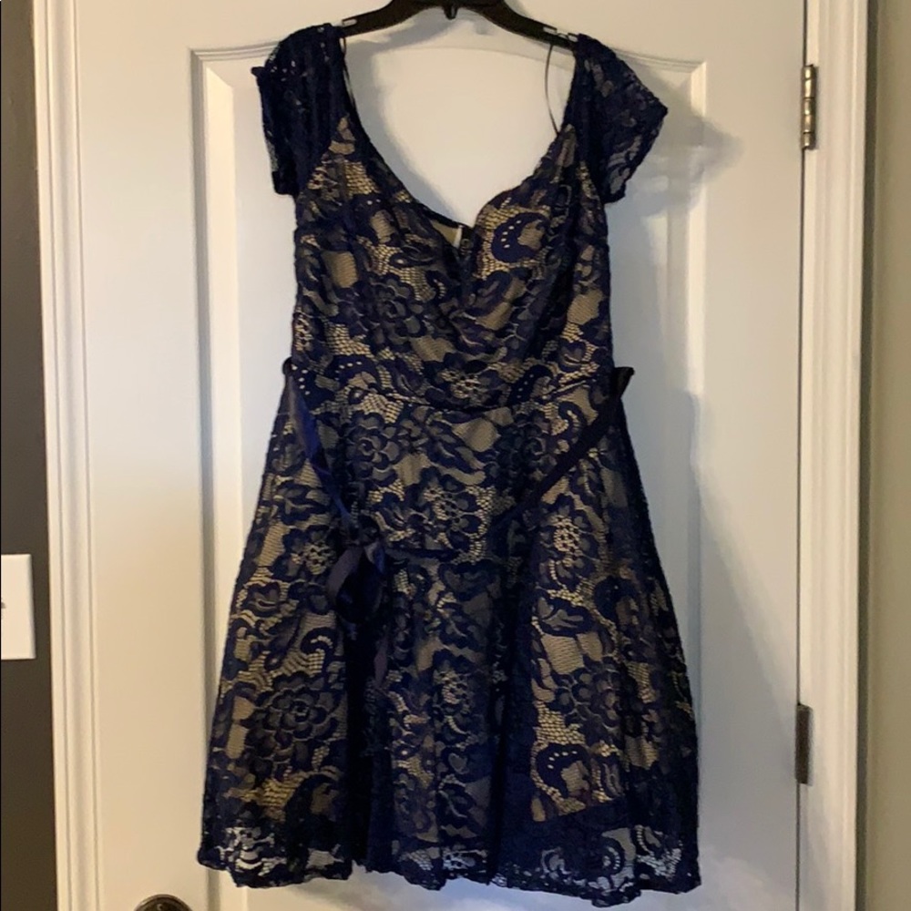 Cocktail dress - Navy and nude
